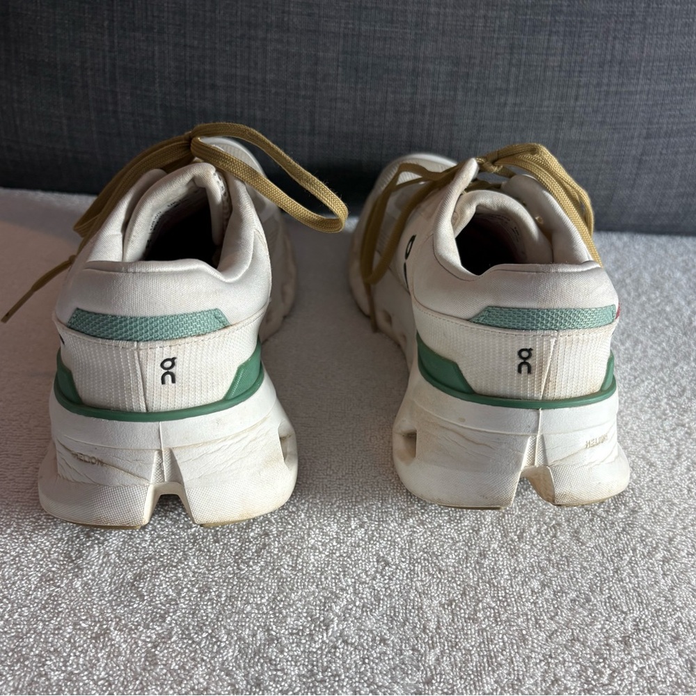 On Running Cloudrunner 2 White Green Running Snea… - image 5